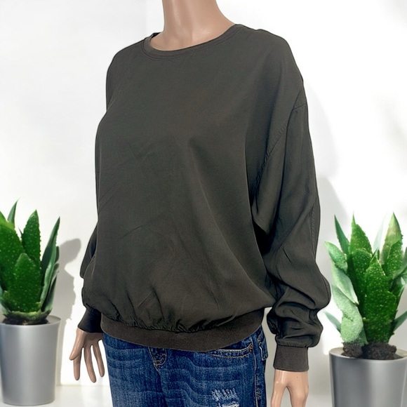 Uniqlo Women’s Green Twill Long Sleeve Top - Picture 7 of 16